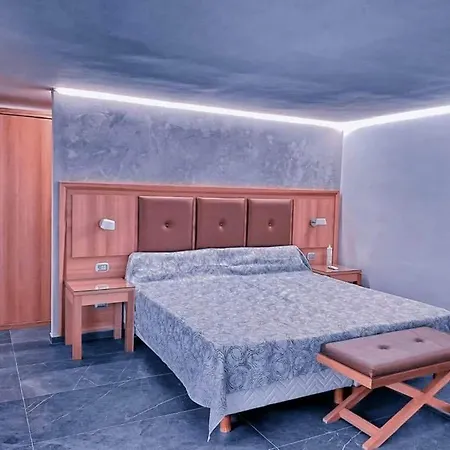 Kefa Affittacamere 4*