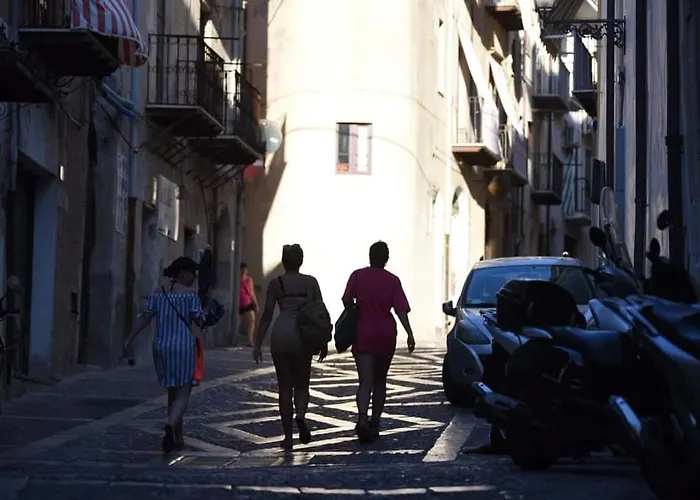 Kefa Konukevi Cefalù